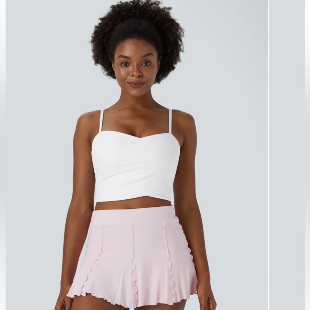 Halara Spaghetti Strap Crossover Plain Cropped Ta… - image 1